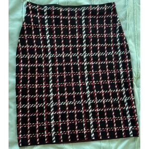 Women's 100% Polyester Skirt Size M knee Length